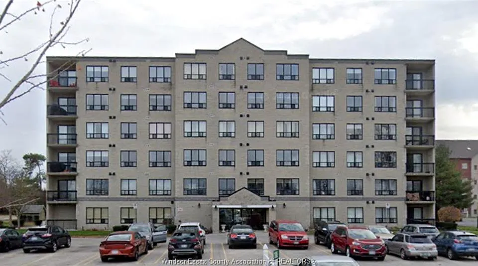 1885 Normandy St #104
