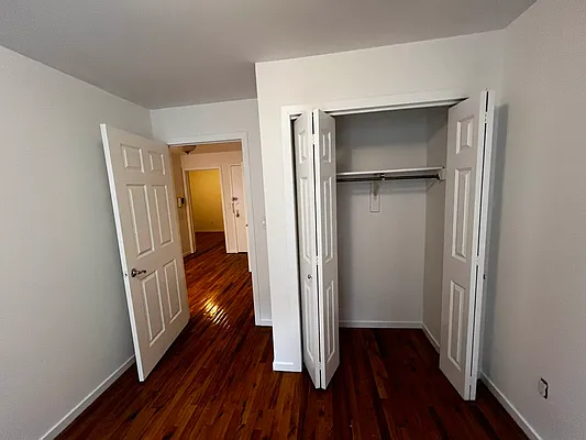 Rented by Salon Realty Corp | media 3