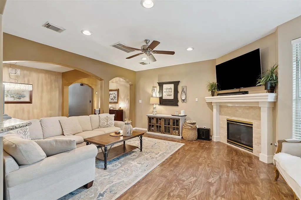 7606 N Linpar Ct — Photo 4