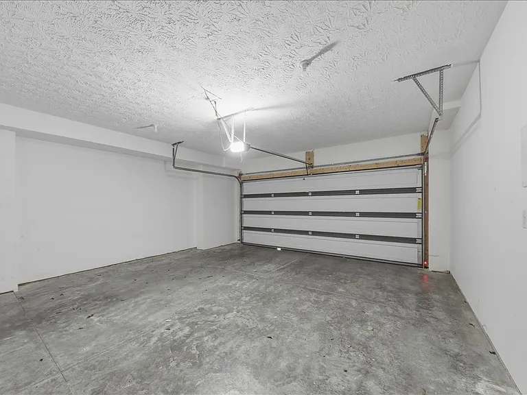 3908 Edwards Rd — Photo 52