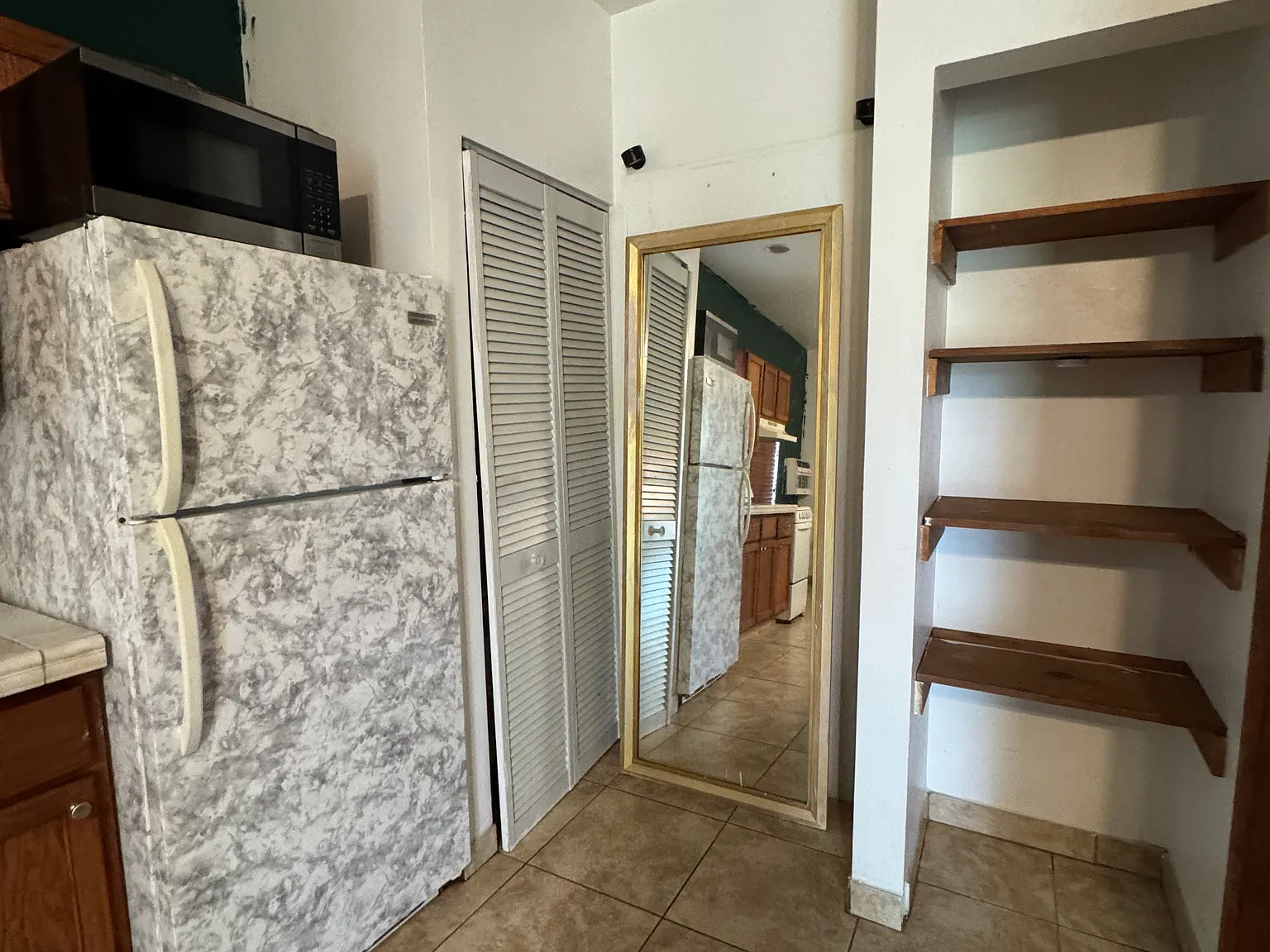 1 bed, $1,300 — Photo 4