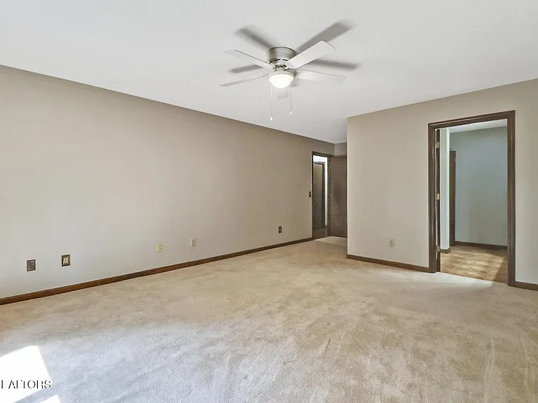 101 Walden Ridge Dr — Photo 15