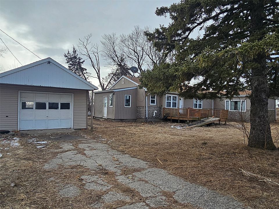 2nd image of 130 325th St