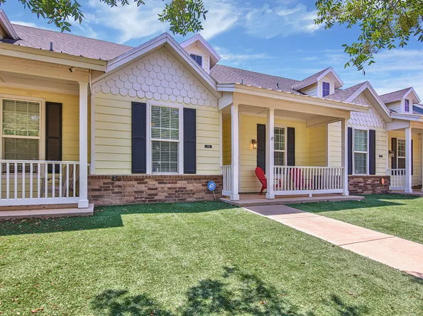 2109 10th St, Lubbock, TX 79401