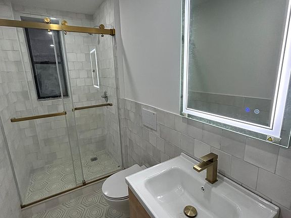 5th image of 251 Pacific St APT 9