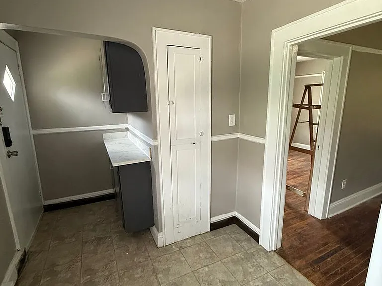 1408 Virginia St E — Photo 4