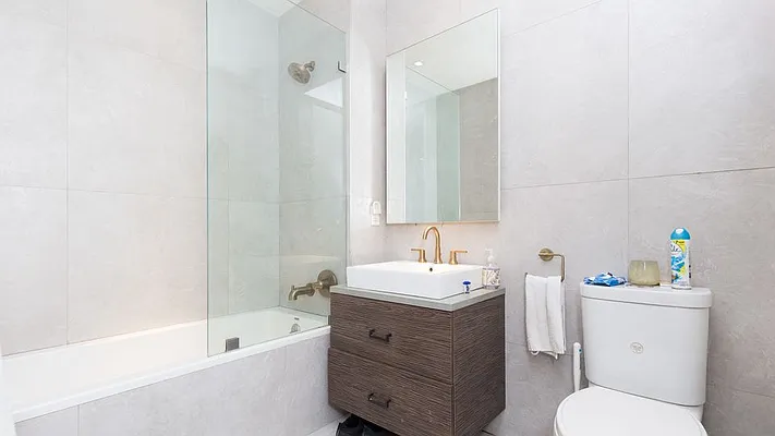 Rented by Nooklyn NYC LLC | media 90