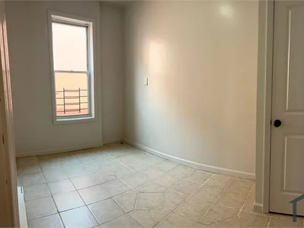 1256 Stratford Ave #2D, Bronx, NY 10472