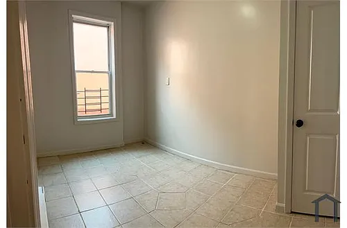 1256 Stratford Ave #2D Photo 1