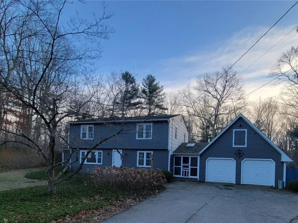 15 Highland Ter, Scituate, RI 02857