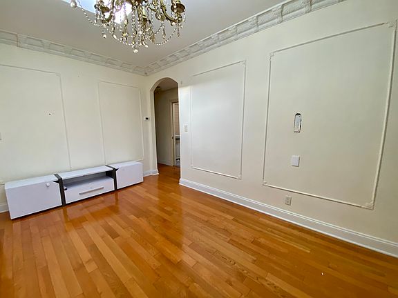 2nd image of 240 Bay 22 St #2