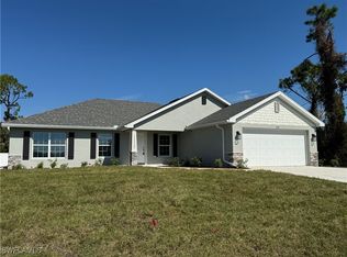 1525 S Gator Circle Cpe, Coral, FL 33909