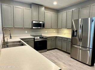 12196 Hayden Lakes Cir, Jacksonville, FL 32218