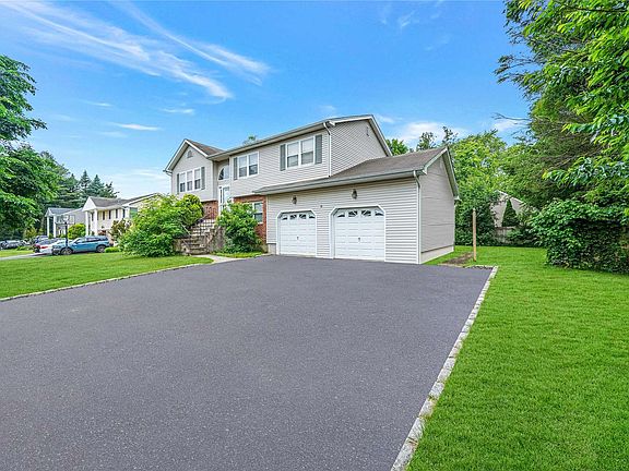 3rd image of 78 Tulipwood Dr