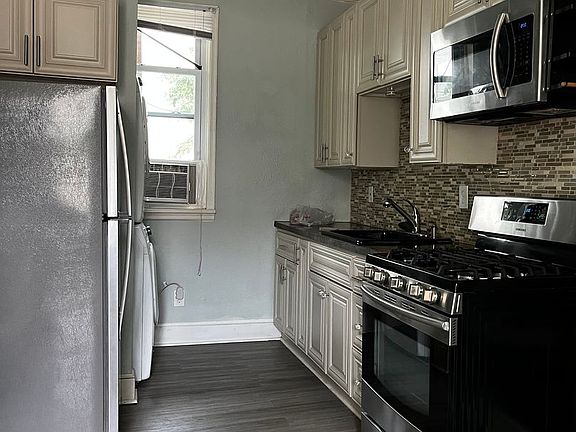 2nd image of 2228 5th St NE APT 2