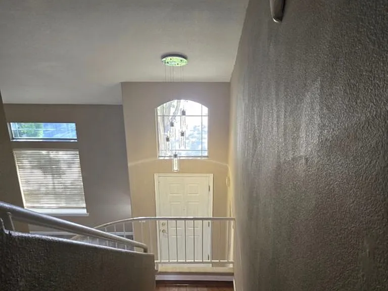 2249 Fallwater Ln — Photo 3