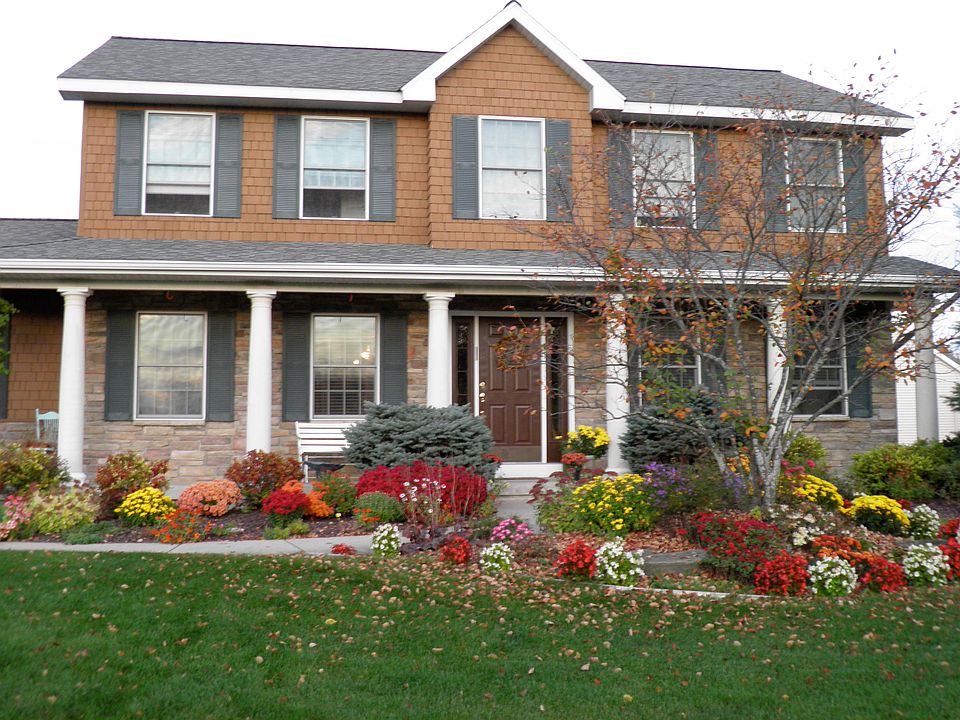 2nd image of 4287 Meadowood Ct