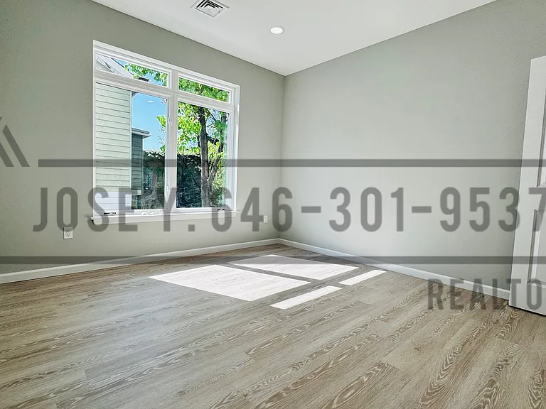 115-117 Hamilton Ave #197 — Photo 8