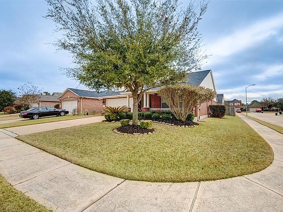 5th image of 16702 Grovetrail Ln