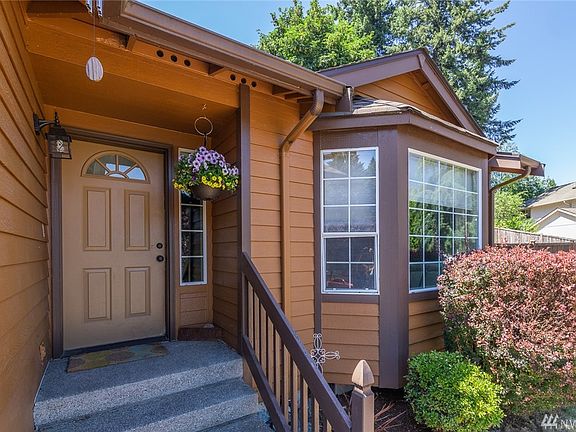 5th image of 11606 218th Avenue Ct E