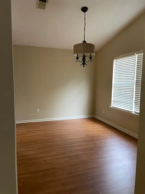 4 bed, 1714 sqft, $2,700 — Photo 3