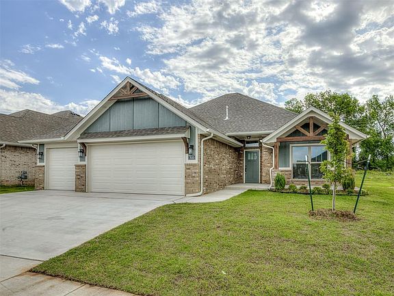 4th image of 7620 Three Woods Ln