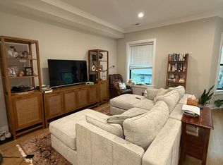 2246 N Kenmore Ave #2S, Chicago, IL 60614