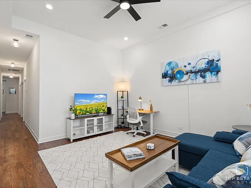 2 bed, $4,000 — Photo 3
