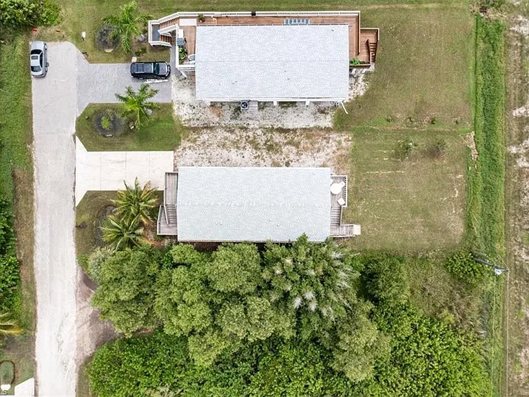 3260 Woodside Ave — Photo 28