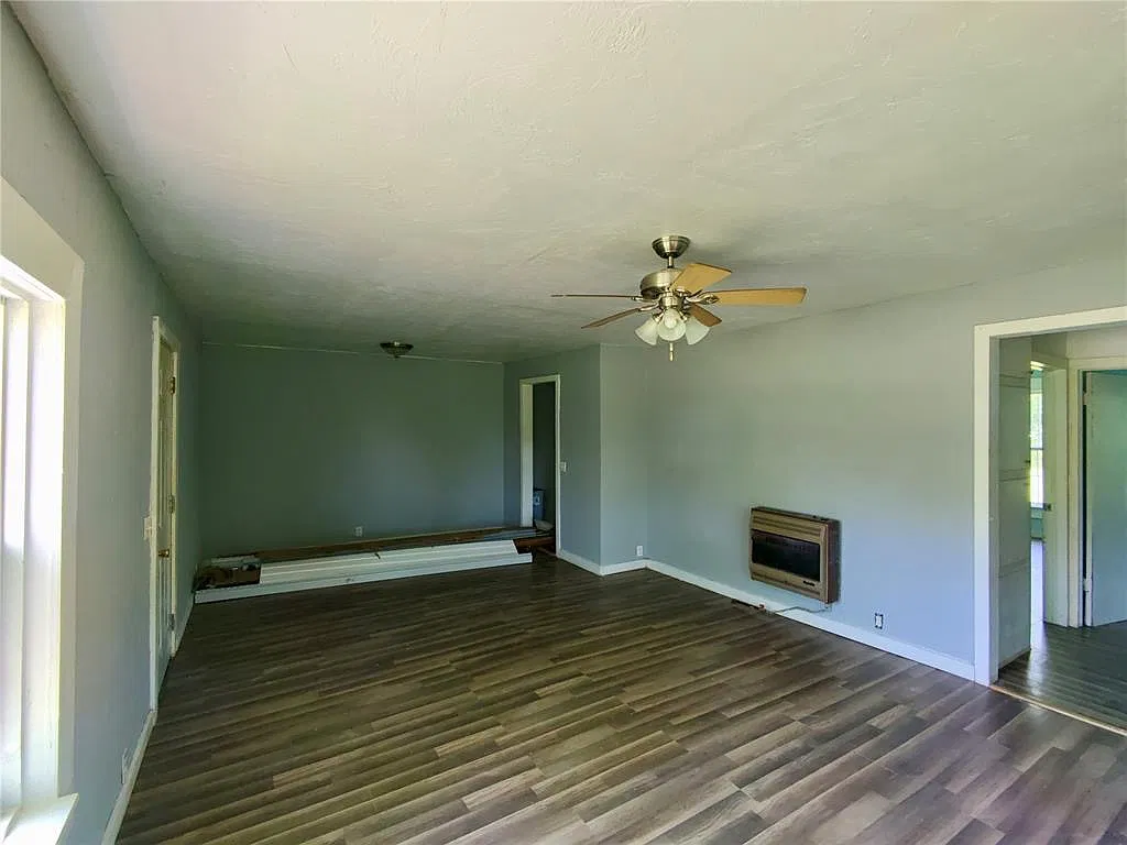 2 bed, 840 sqft, $795 — Photo 1