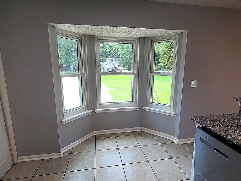 121 Foxwood Cir — Photo 15