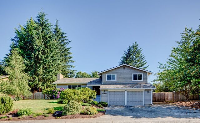 1st image of 17227 NE 20th Pl