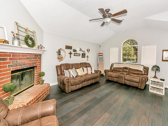 5th image of 705 Highbrooke Dr