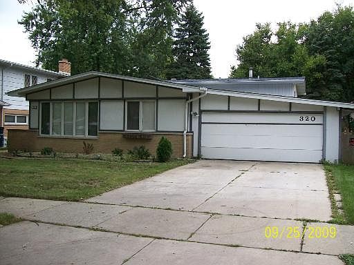 1st image of 320 Holly Ct