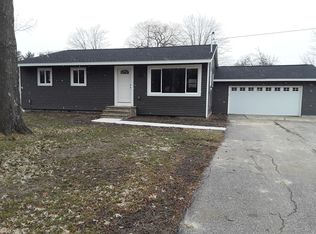 12869 Caves Rd, Chesterland, OH 44026