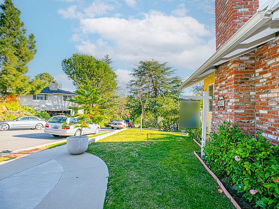 5th image of 4521 Leata Ln
