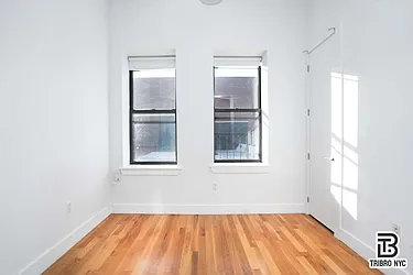 212 Crown Street, #3B