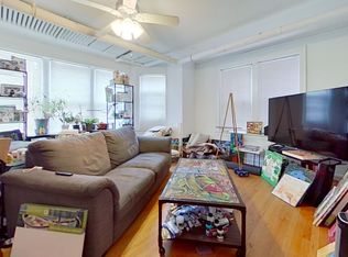 843 W Wolfram St #0, Chicago, IL 60657