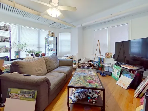 843 Wolfram, 843 W Wolfram St #G, Chicago, IL 60657