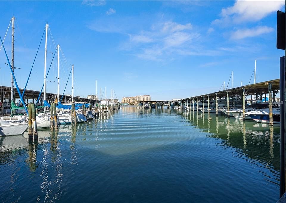 1st image of 200 Windward Psge #19