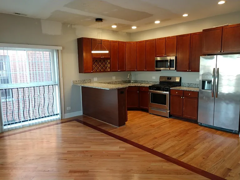537 E 43rd St #3E — Photo 4
