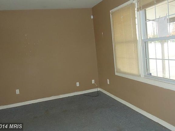 3rd image of 7036 Battlefield Green Dr