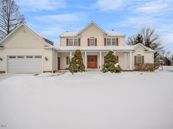 11579 Olde Stone Ct, Painesville, OH 44077