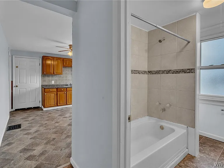 212 Lockwood Ave #UPPER — Photo 12