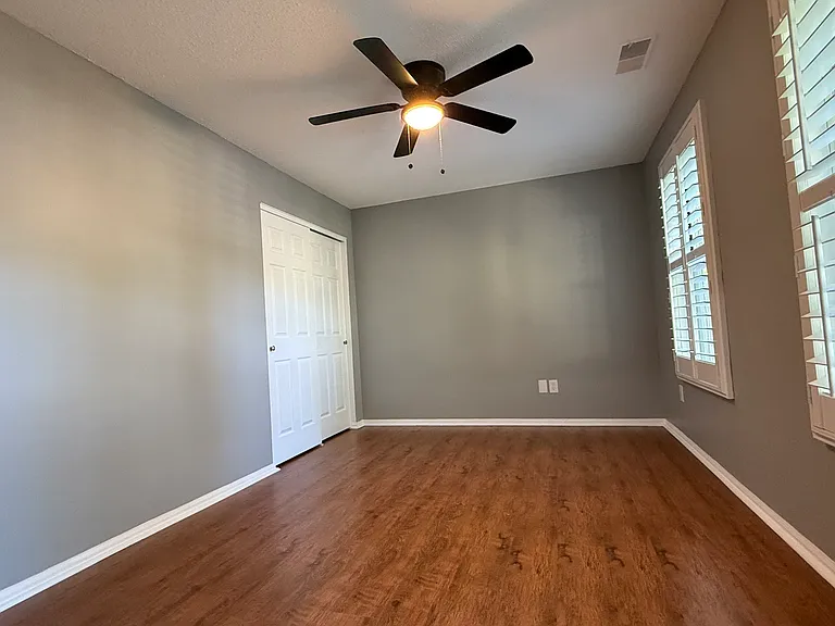 32 Connemara Rd — Photo 15
