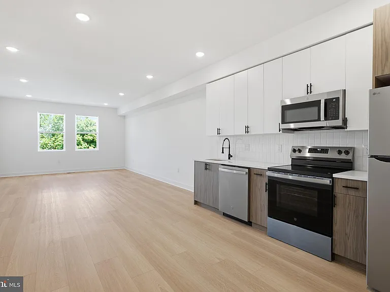 3931 Fairmount Ave #3 — Photo 15
