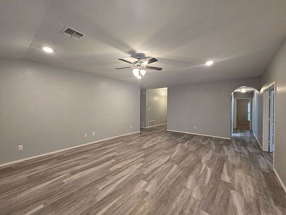 4th image of 9105 Everly Dr