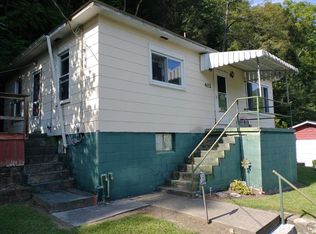 402 Fairview St, Mullens, WV 25882