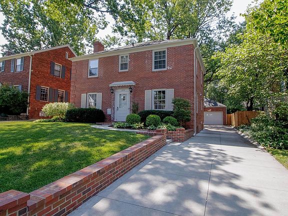 3rd image of 2757 Woodsdale Blvd