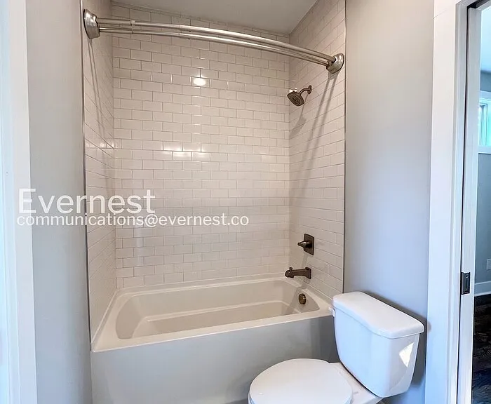 2115 Burns St — Photo 33